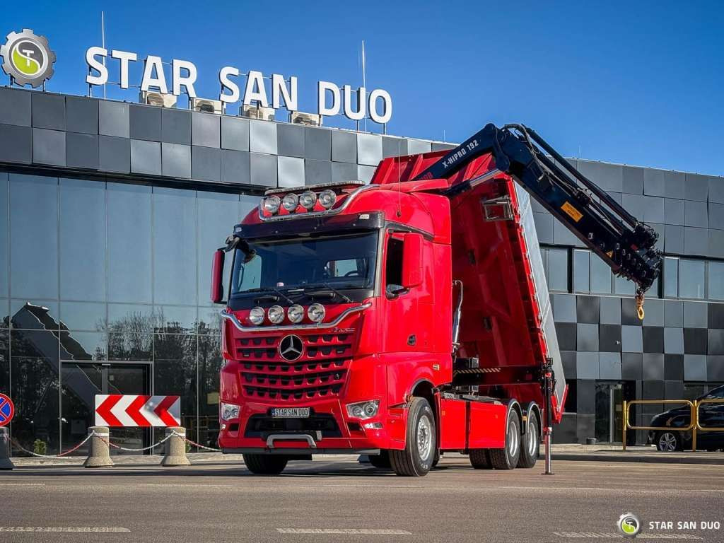 Mercedes-Benz AROCS 3358L 6x4 HIAB 192X-HIPRO E-6 Crane Kippe - Vinçli kamyon: fotoğraf 3 Mercedes-Benz AROCS 3358L 6x4 HIAB 192X-HIPRO E-6 Crane Kippe - Vinçli kamyon: fotoğraf 3