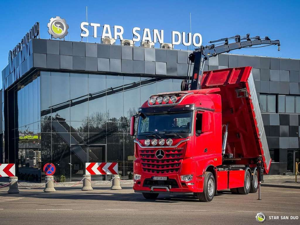 Mercedes-Benz AROCS 3358L 6x4 HIAB 192X-HIPRO E-6 Crane Kippe - Vinçli kamyon: fotoğraf 4 Mercedes-Benz AROCS 3358L 6x4 HIAB 192X-HIPRO E-6 Crane Kippe - Vinçli kamyon: fotoğraf 4