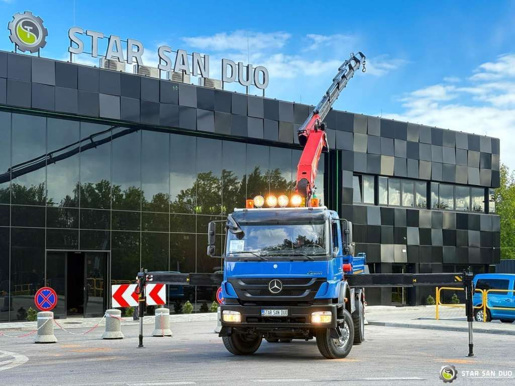 Mercedes-Benz AXOR 1833 4x4 Palfinger PK 22002 EH Crane Winch - Vinçli kamyon: fotoğraf 3 Mercedes-Benz AXOR 1833 4x4 Palfinger PK 22002 EH Crane Winch - Vinçli kamyon: fotoğraf 3
