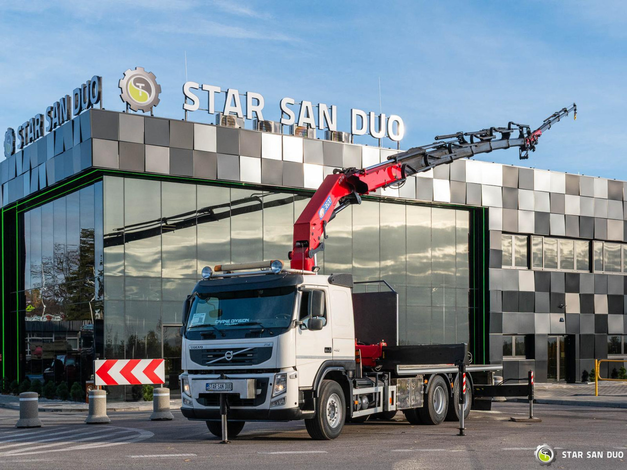 - Vinçli kamyon: fotoğraf 3 - Vinçli kamyon: fotoğraf 3