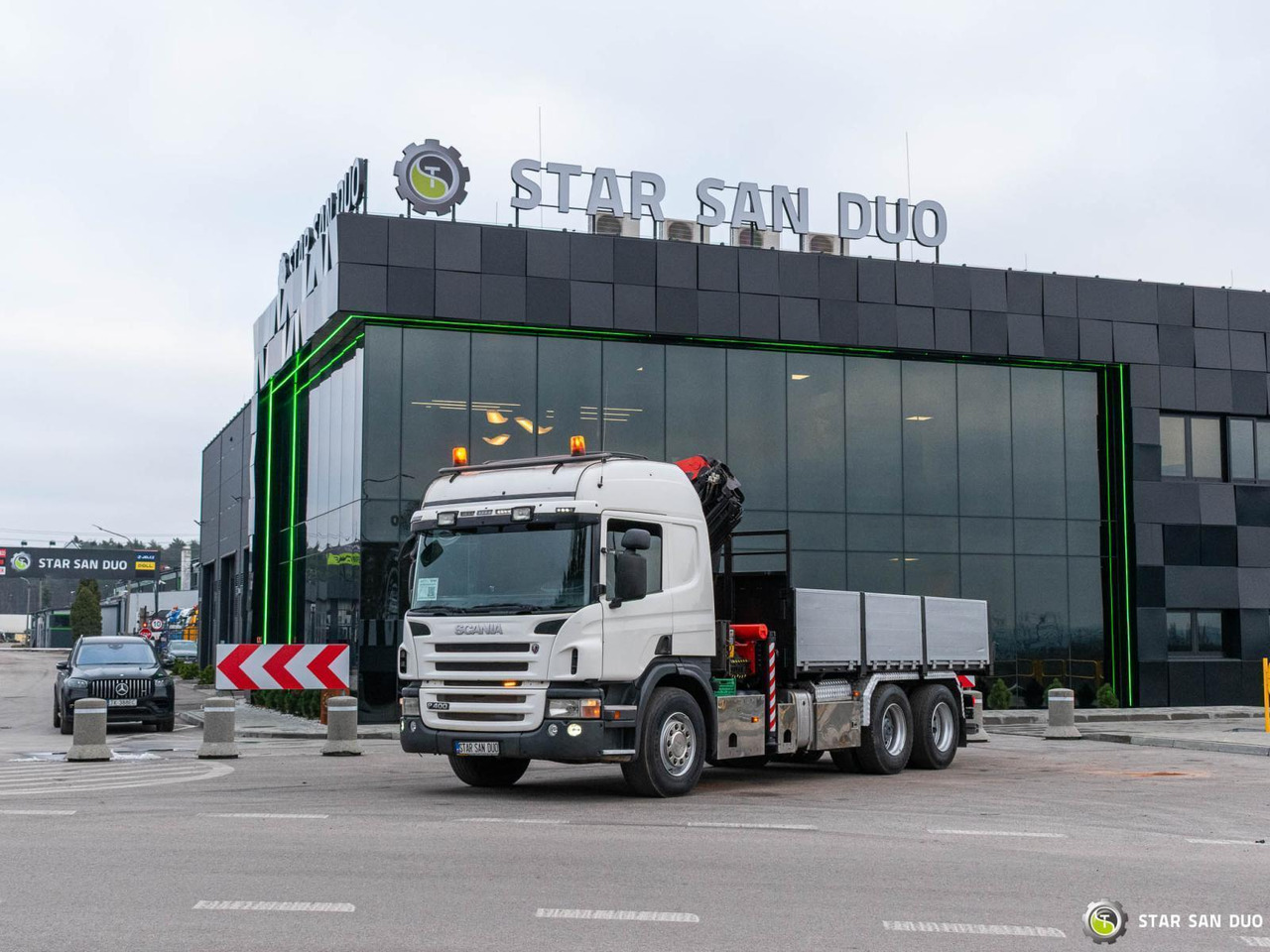 - Vinçli kamyon: fotoğraf 5 - Vinçli kamyon: fotoğraf 5