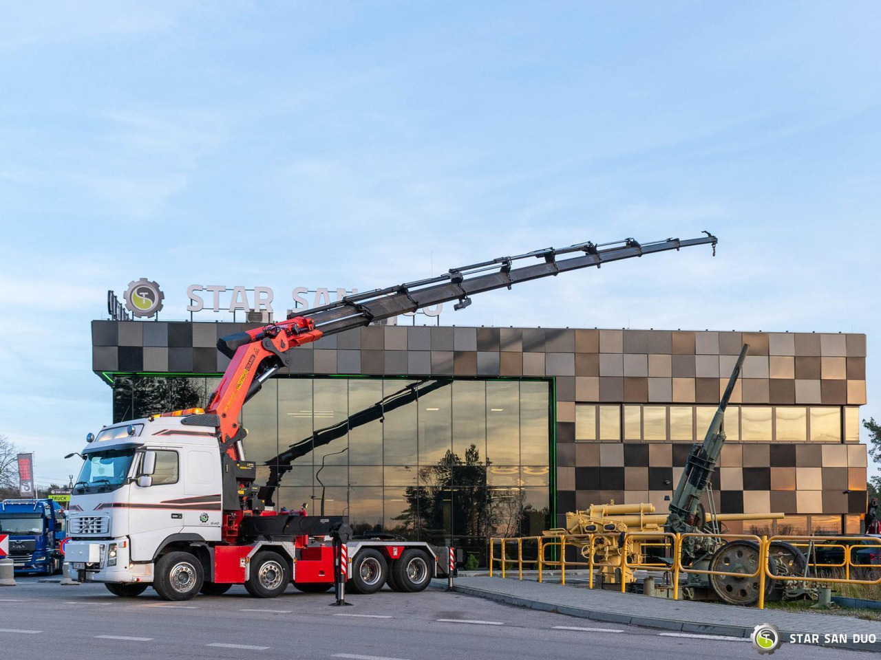 - Vinçli kamyon: fotoğraf 4 - Vinçli kamyon: fotoğraf 4