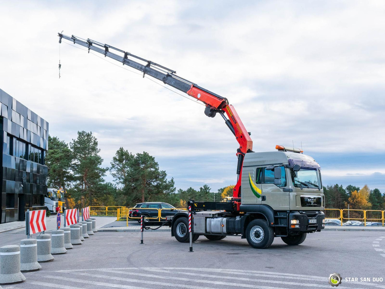 - Vinçli kamyon: fotoğraf 2 - Vinçli kamyon: fotoğraf 2