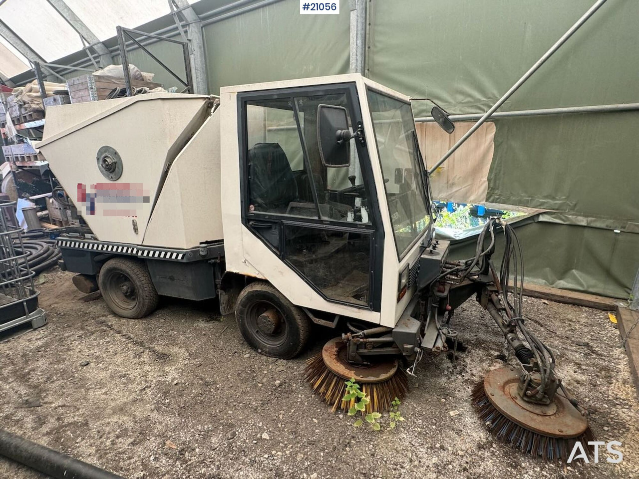 Bucher K-1700 - Yol süpürme aracı: fotoğraf 5 Bucher K-1700 - Yol süpürme aracı: fotoğraf 5