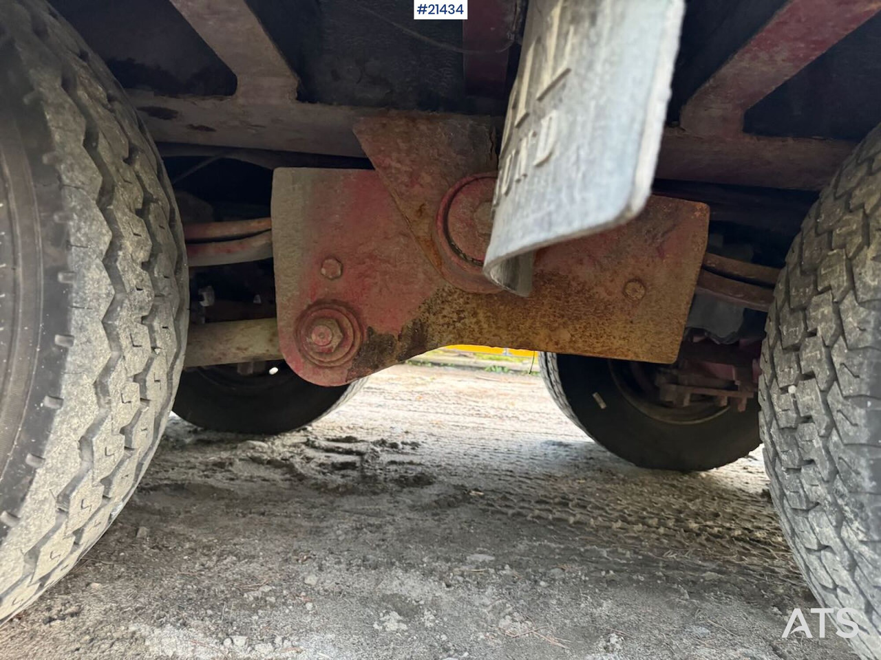 Asfalt serici Caterpillar AP 300: fotoğraf 12