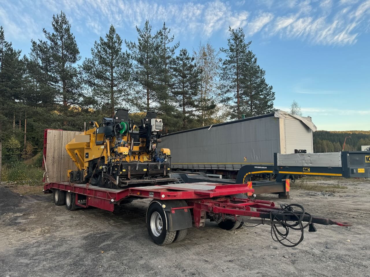 Caterpillar AP 300 - Asfalt serici: fotoğraf 1 Caterpillar AP 300 - Asfalt serici: fotoğraf 1