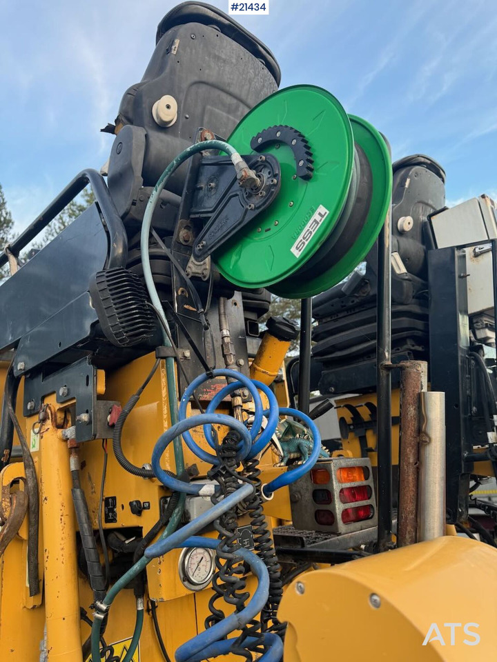 Asfalt serici Caterpillar AP 300: fotoğraf 37
