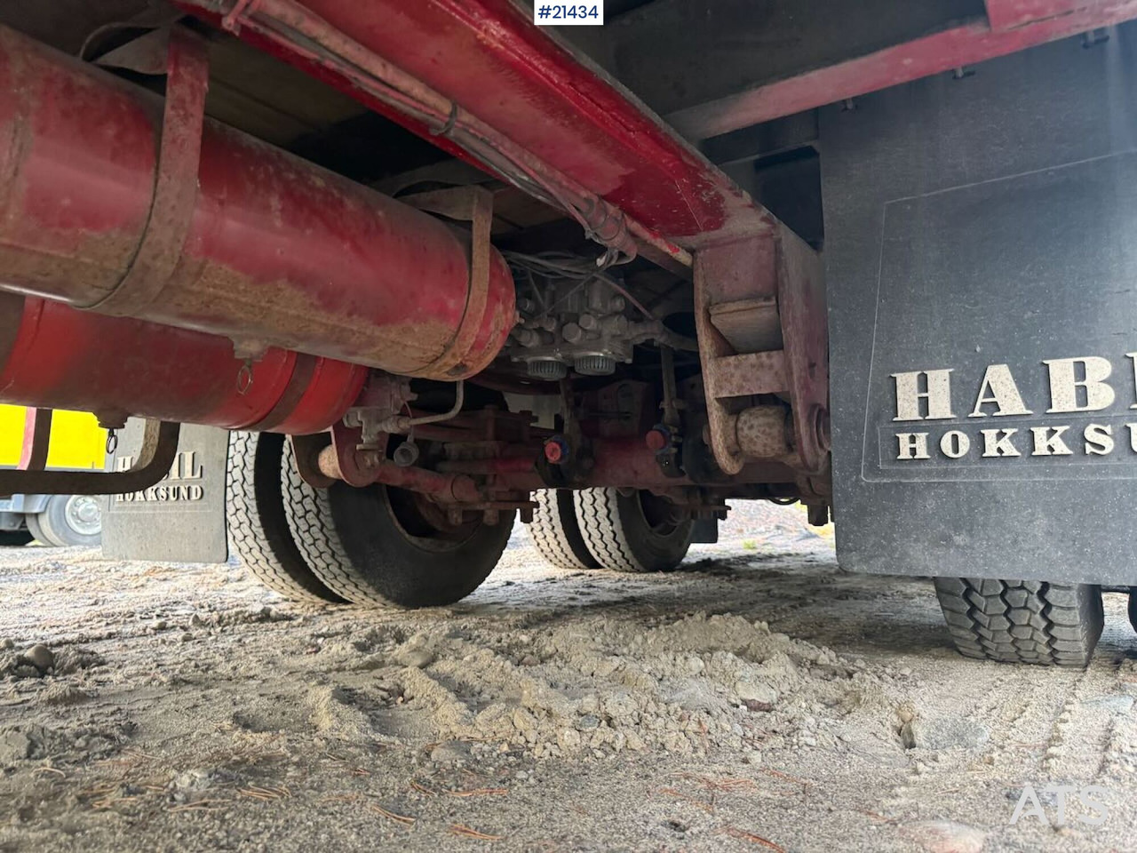 Asfalt serici Caterpillar AP 300: fotoğraf 17