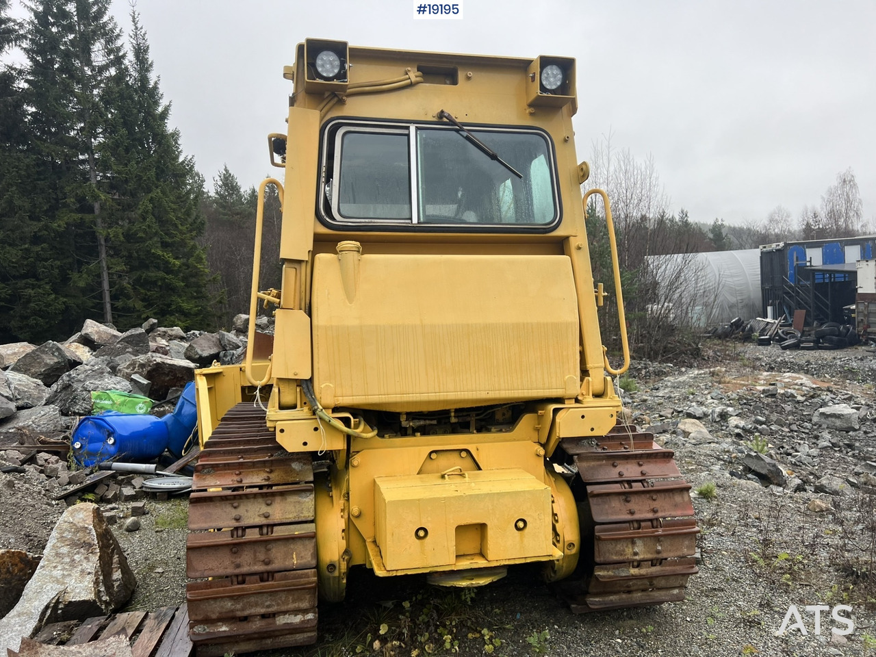 Caterpillar D5B - Buldozer: fotoğraf 2 Caterpillar D5B - Buldozer: fotoğraf 2