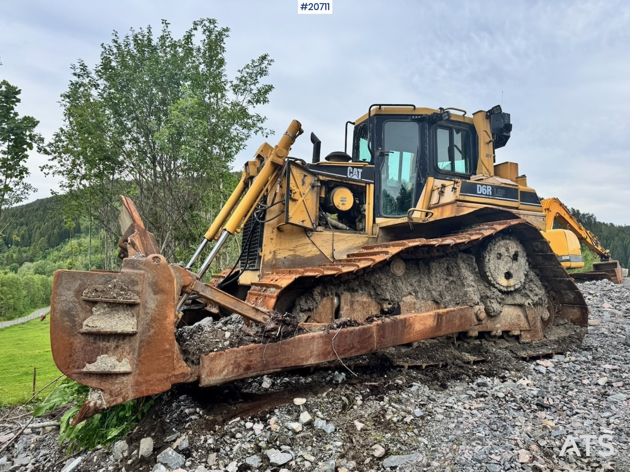 Caterpillar D6R LGP - Buldozer: fotoğraf 2 Caterpillar D6R LGP - Buldozer: fotoğraf 2