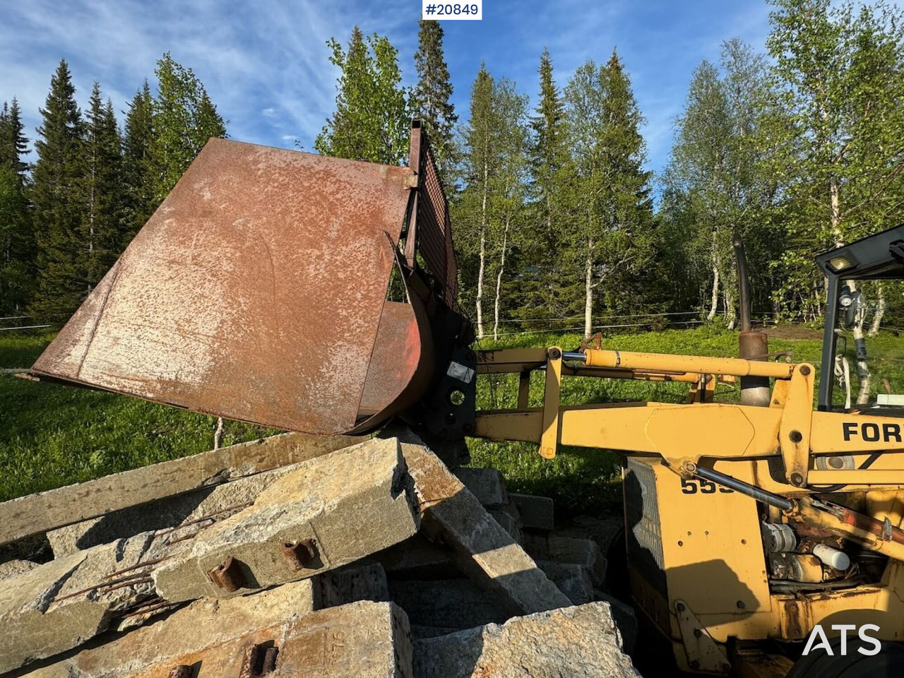 Ford 555 Traktorgraver m/ 2 frontskuffer og 2 graveskuffer - Iş makinesi: fotoğraf 4 Ford 555 Traktorgraver m/ 2 frontskuffer og 2 graveskuffer - Iş makinesi: fotoğraf 4