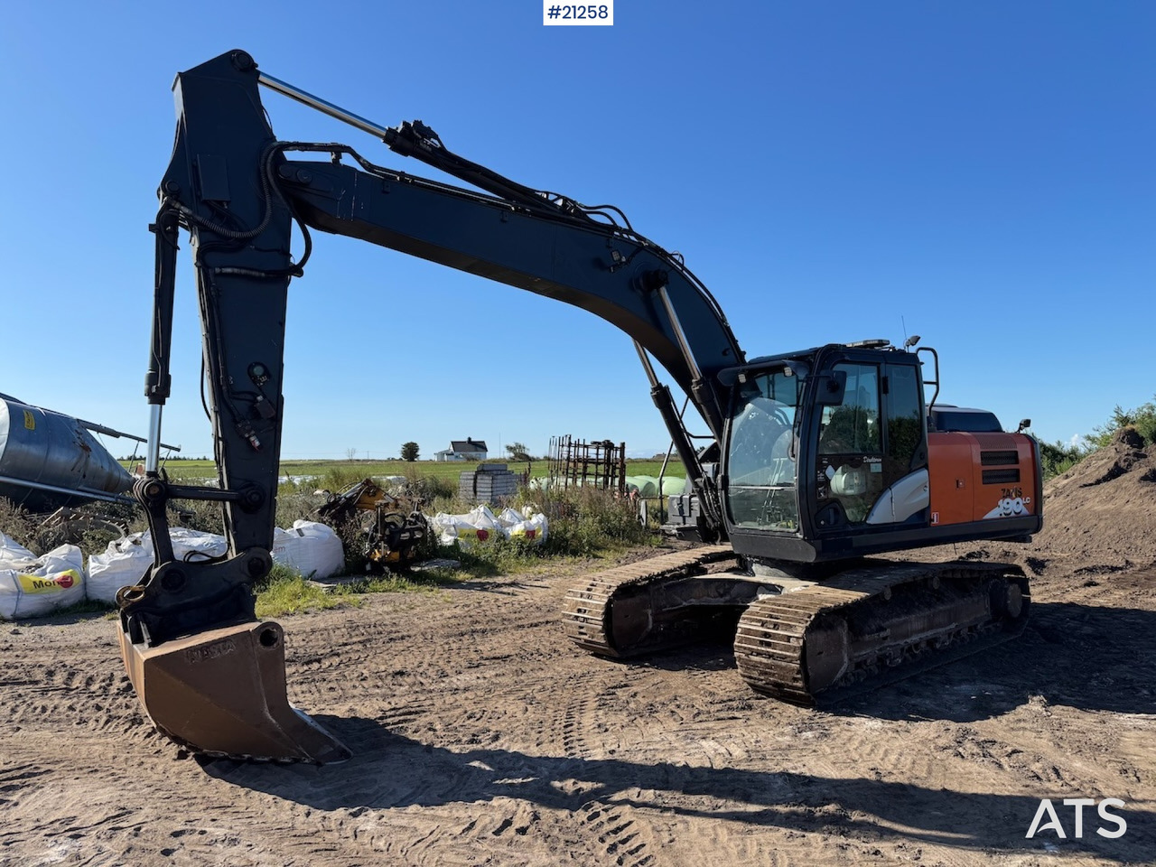 Hitachi ZX 190 LC-6 - Ekskavatör: fotoğraf 1 Hitachi ZX 190 LC-6 - Ekskavatör: fotoğraf 1
