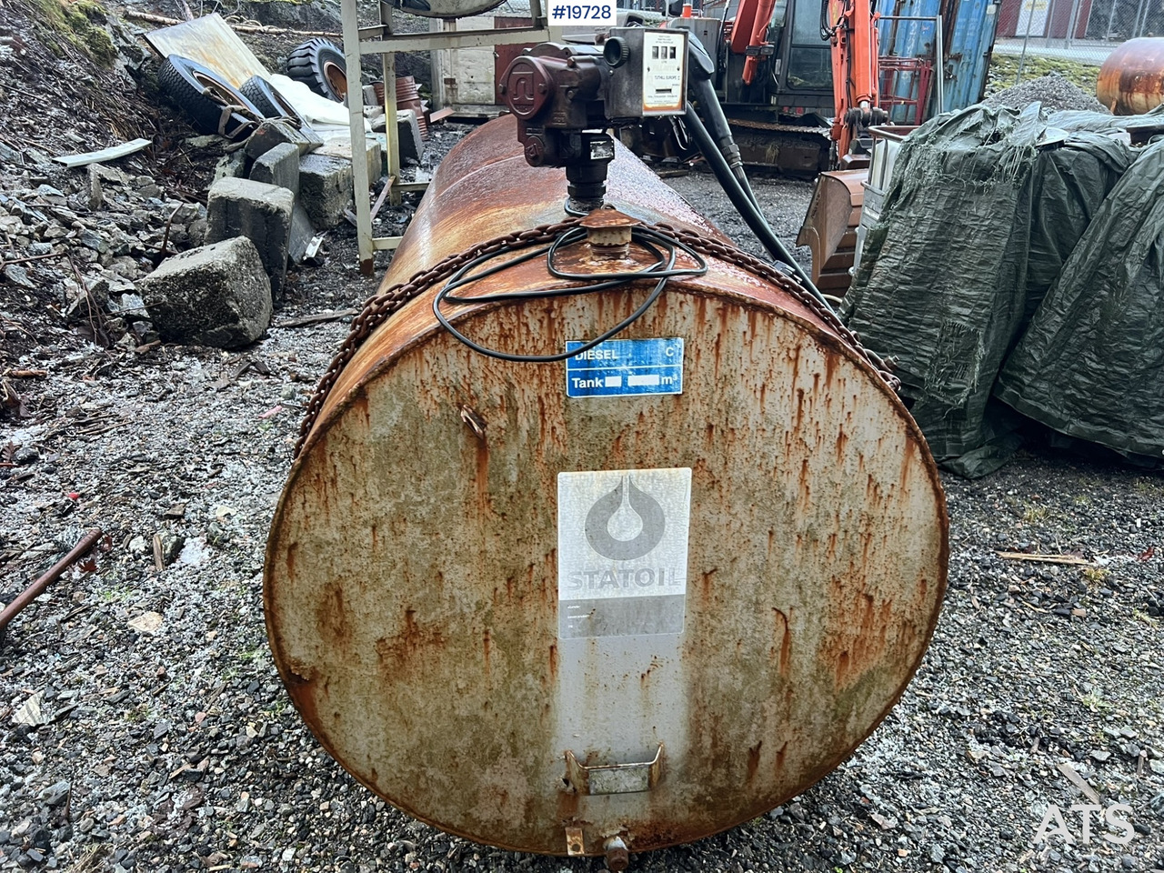 Dieseltank 3000L - İş makinaları: fotoğraf 5 Dieseltank 3000L - İş makinaları: fotoğraf 5