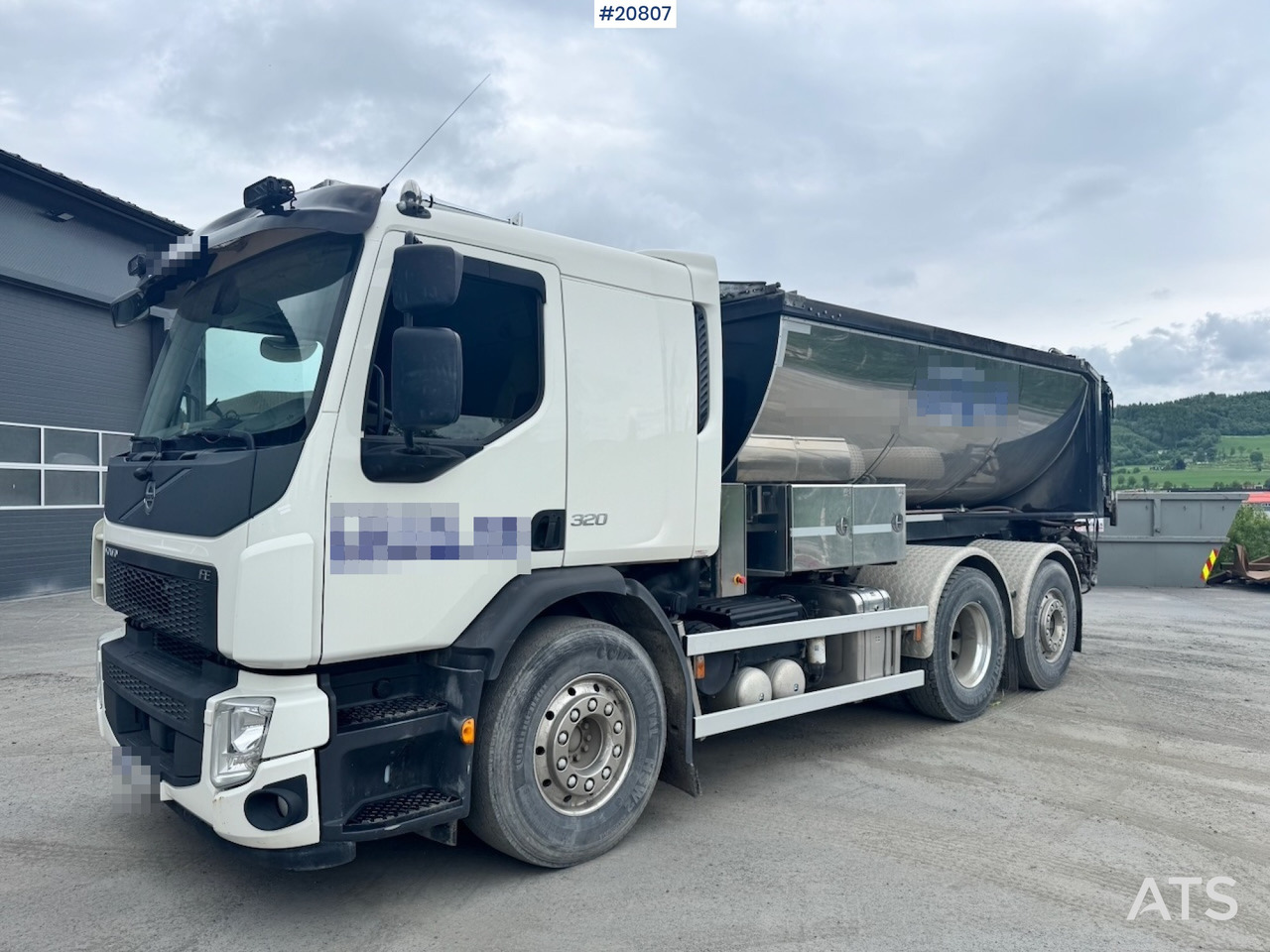 Volvo FE320 - Kamyon, Asfalt döşeme aracı: fotoğraf 3 Volvo FE320 - Kamyon, Asfalt döşeme aracı: fotoğraf 3