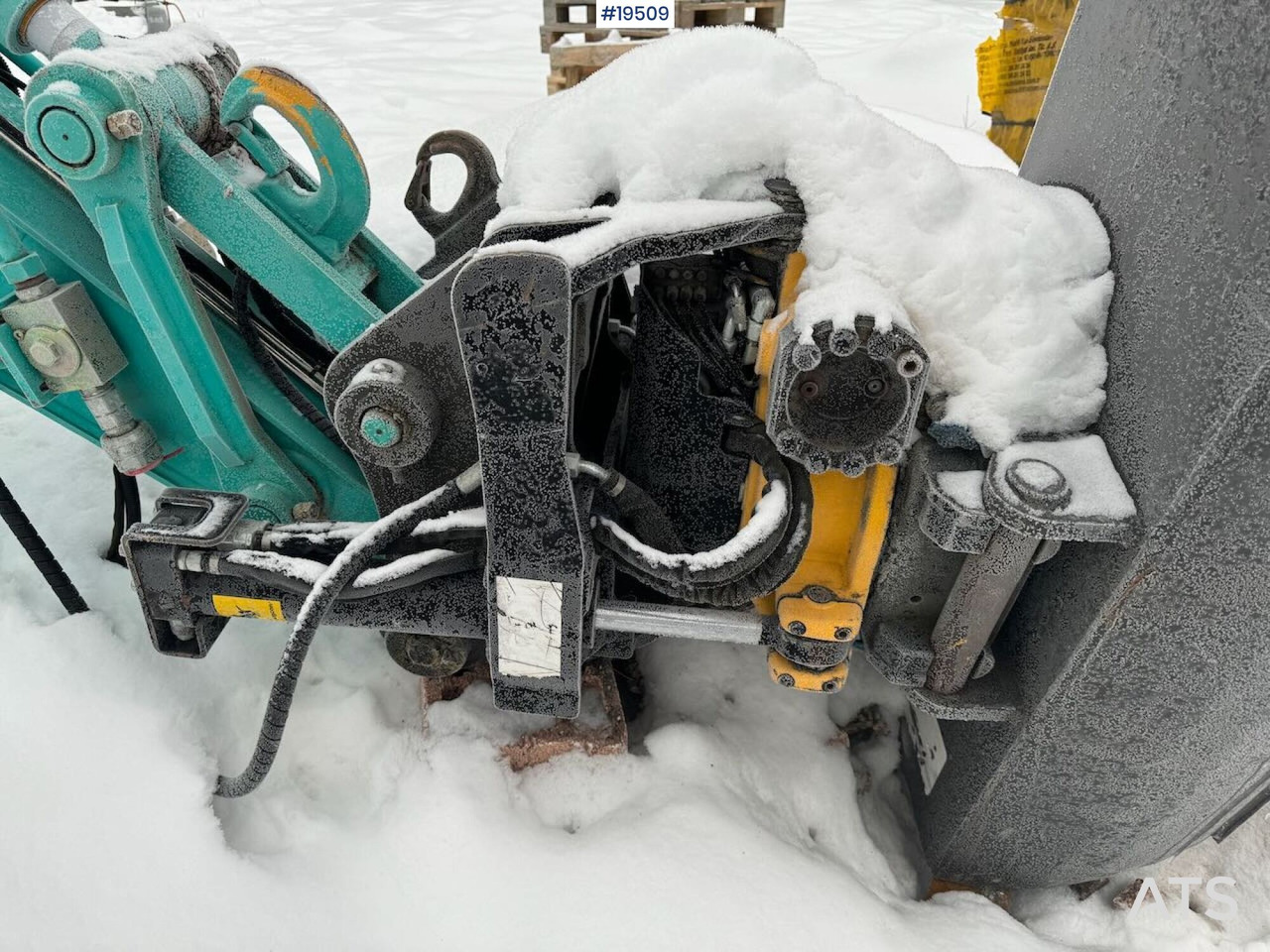 Kobelco SK75SR-3E - Ekskavatör: fotoğraf 4 Kobelco SK75SR-3E - Ekskavatör: fotoğraf 4