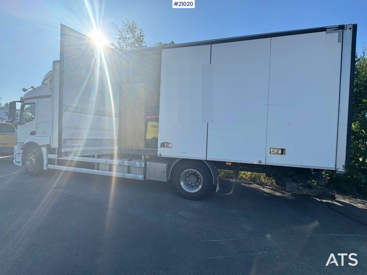 Kapalı kasa kamyon Mercedes Actros: fotoğraf 10 Kapalı kasa kamyon Mercedes Actros: fotoğraf 10