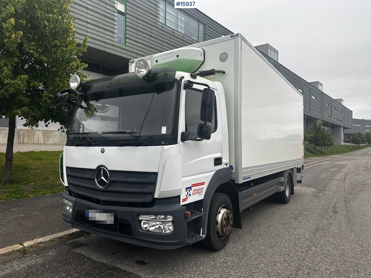 Mercedes Atego - Kapalı kasa kamyon: fotoğraf 1 Mercedes Atego - Kapalı kasa kamyon: fotoğraf 1