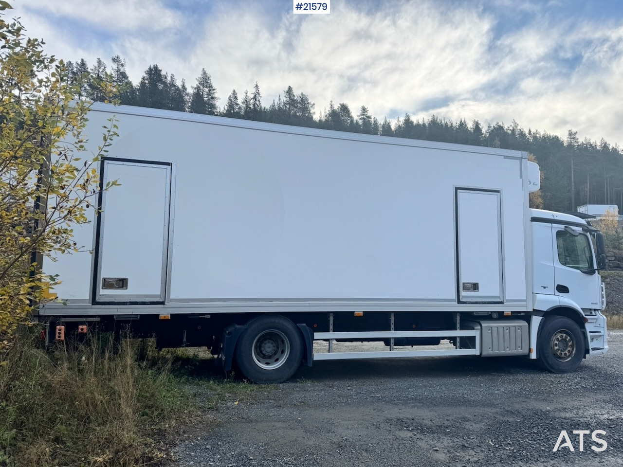 Mercedes-Benz Antos 1832 m/ Full sideåpning og Kjøl/frys. - Kapalı kasa kamyon: fotoğraf 4 Mercedes-Benz Antos 1832 m/ Full sideåpning og Kjøl/frys. - Kapalı kasa kamyon: fotoğraf 4