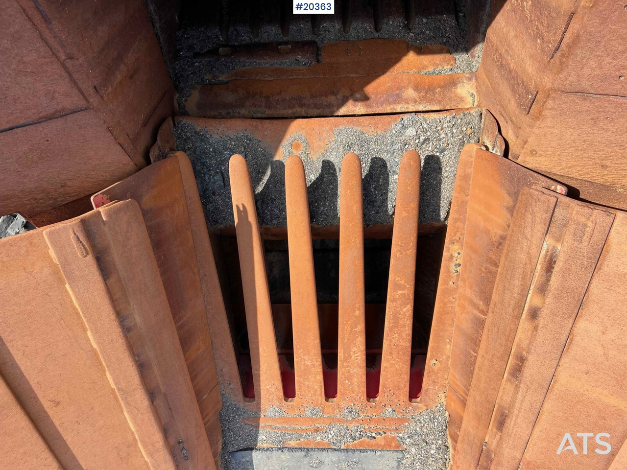Çeneli kırıcı Sandvik UJ440I: fotoğraf 28