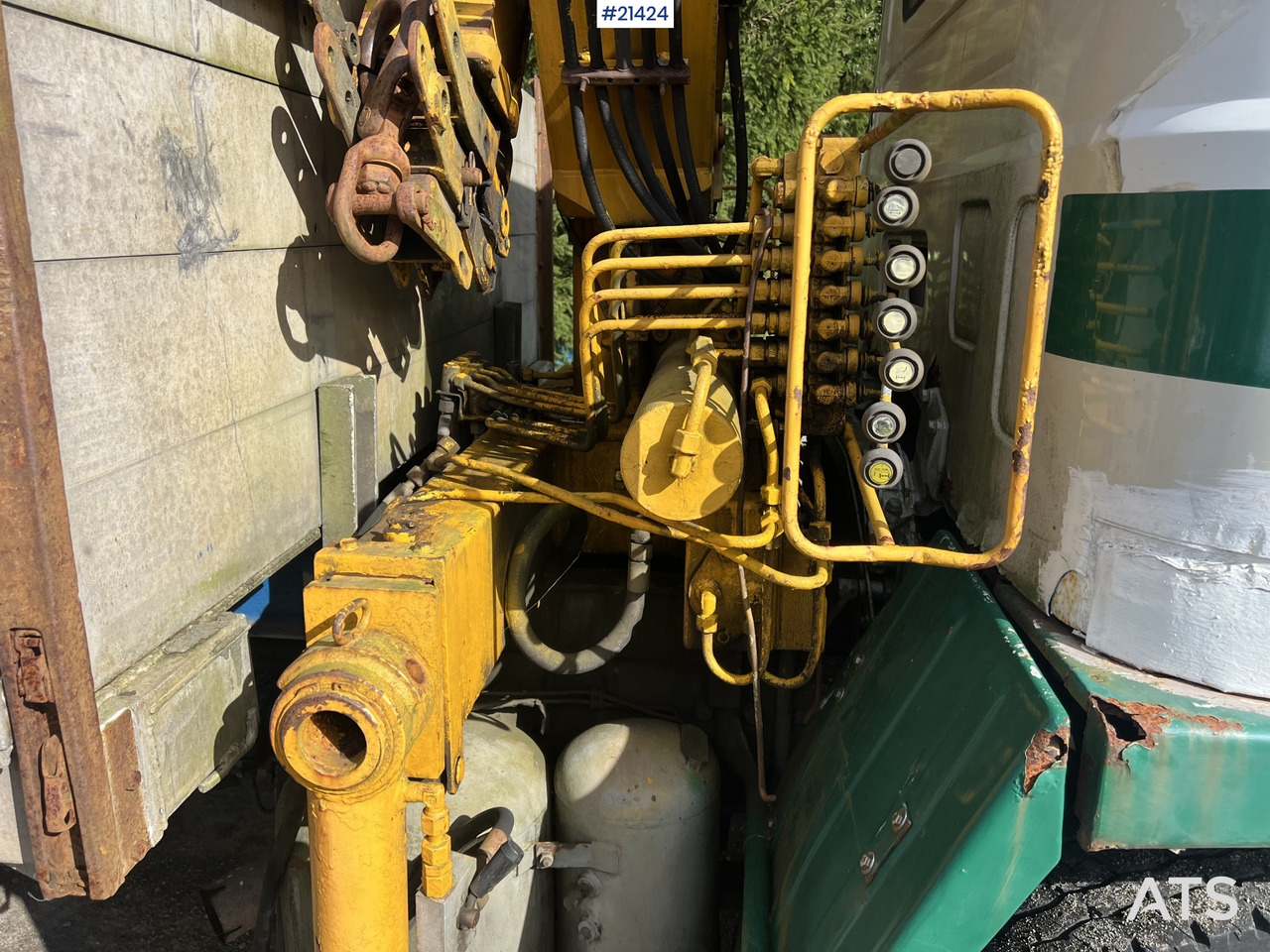 Scania LB 81 6x2 Kranbil m/ 10t/m kran og tipp Rep.Objekt - Vinçli kamyon: fotoğraf 4 Scania LB 81 6x2 Kranbil m/ 10t/m kran og tipp Rep.Objekt - Vinçli kamyon: fotoğraf 4