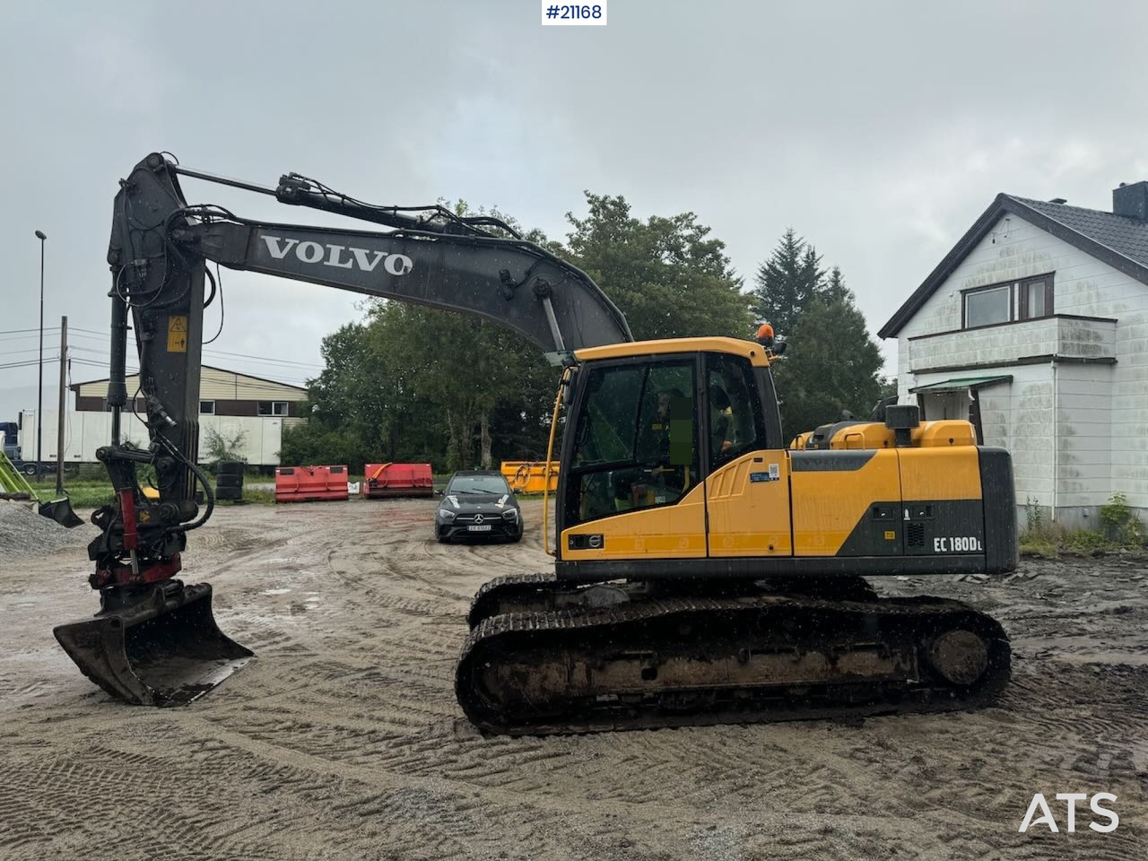 Volvo EC180DL - Paletli ekskavatör: fotoğraf 1 Volvo EC180DL - Paletli ekskavatör: fotoğraf 1