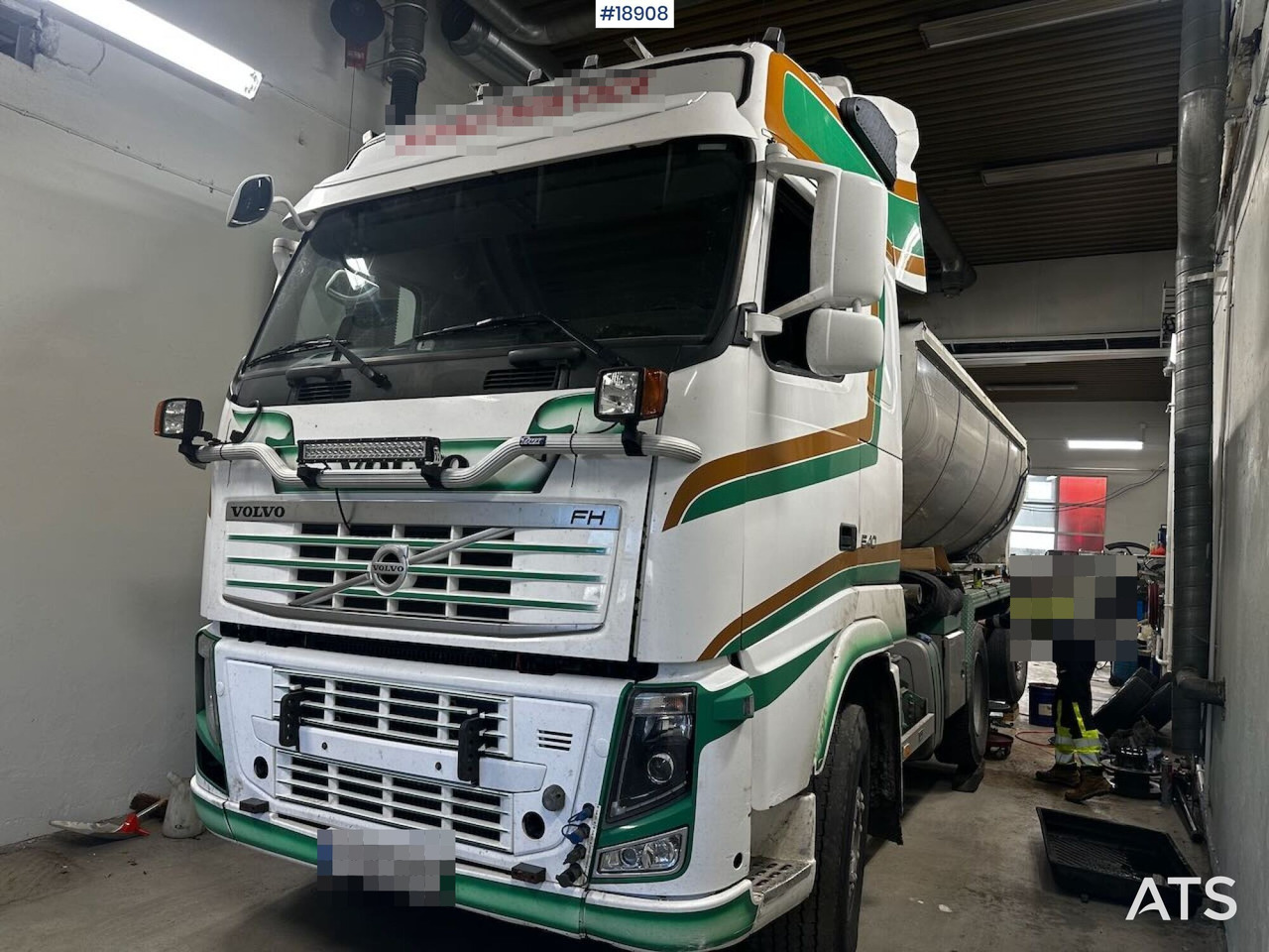 Volvo FH540 - Asfalt döşeme aracı: fotoğraf 1 Volvo FH540 - Asfalt döşeme aracı: fotoğraf 1