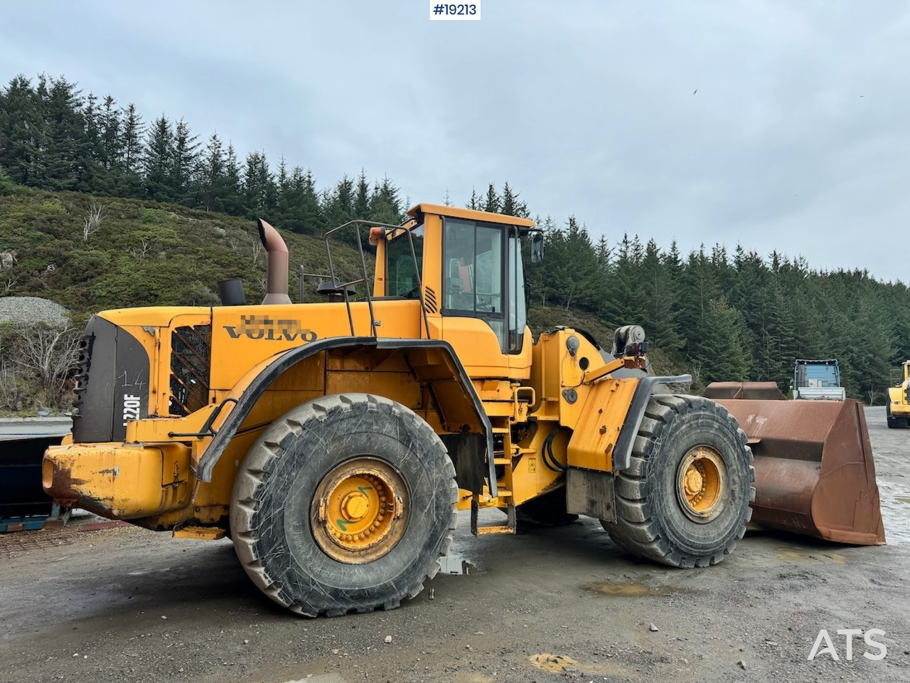 Volvo L220F - Tekerlekli yükleyici: fotoğraf 3 Volvo L220F - Tekerlekli yükleyici: fotoğraf 3