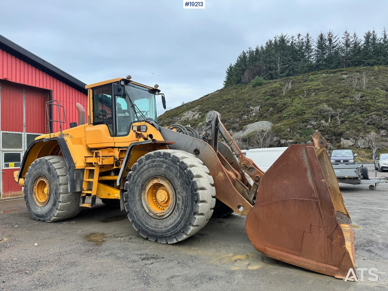Volvo L220F - Tekerlekli yükleyici: fotoğraf 2 Volvo L220F - Tekerlekli yükleyici: fotoğraf 2