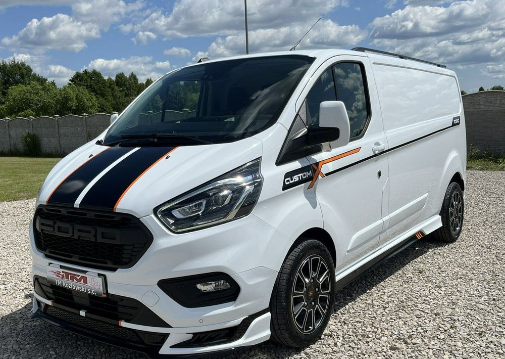 Ford Transit Custom - Binek araba: fotoğraf 1 Ford Transit Custom - Binek araba: fotoğraf 1