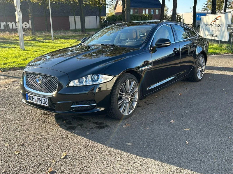 Jaguar XJ 3.0 V6D 275 PK /AUTOM / PANO DAK / VOL LEDER / MERIDAN / EXPORT PRICE - Sedan araba: fotoğraf 3 Jaguar XJ 3.0 V6D 275 PK /AUTOM / PANO DAK / VOL LEDER / MERIDAN / EXPORT PRICE - Sedan araba: fotoğraf 3