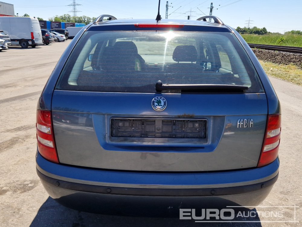 2004 Skoda FABIA 1.4 - Binek araba: fotoğraf 4 2004 Skoda FABIA 1.4 - Binek araba: fotoğraf 4