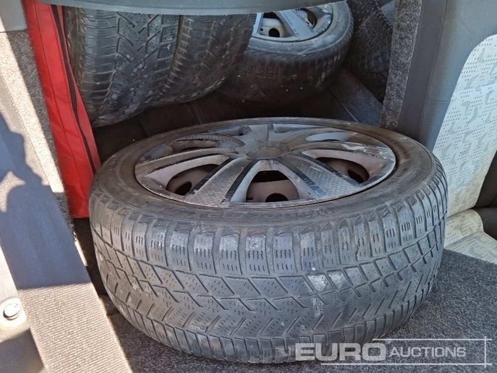 Binek araba 2004 Skoda FABIA 1.4: fotoğraf 13