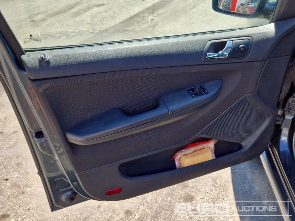 Binek araba 2004 Skoda FABIA 1.4: fotoğraf 26