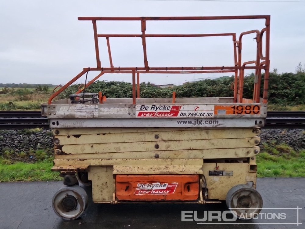 2009 JLG 3246ES - Araçüstü platform: fotoğraf 2 2009 JLG 3246ES - Araçüstü platform: fotoğraf 2