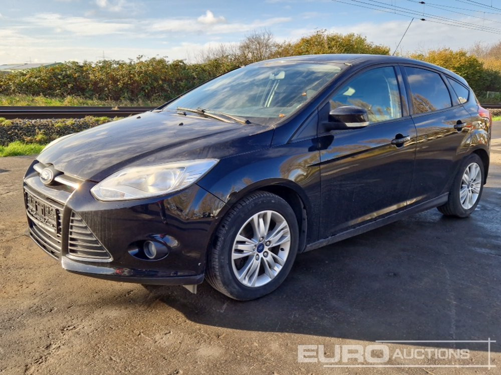 2011 Ford Focus - Binek araba: fotoğraf 1 2011 Ford Focus - Binek araba: fotoğraf 1