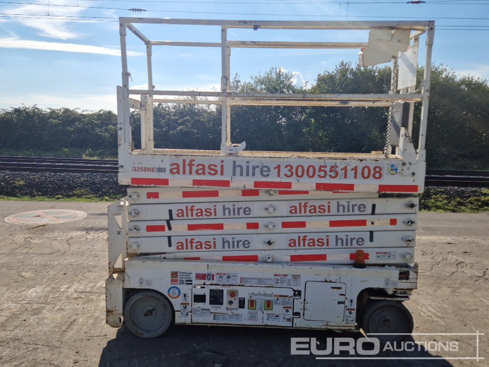 2014 Genie GS3232 - Araçüstü platform: fotoğraf 2 2014 Genie GS3232 - Araçüstü platform: fotoğraf 2