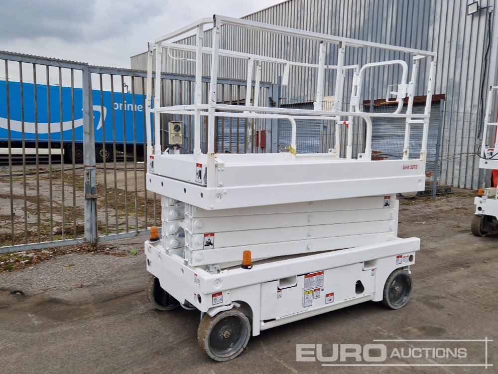 2014 Haulotte Compact 12 - Araçüstü platform: fotoğraf 1 2014 Haulotte Compact 12 - Araçüstü platform: fotoğraf 1