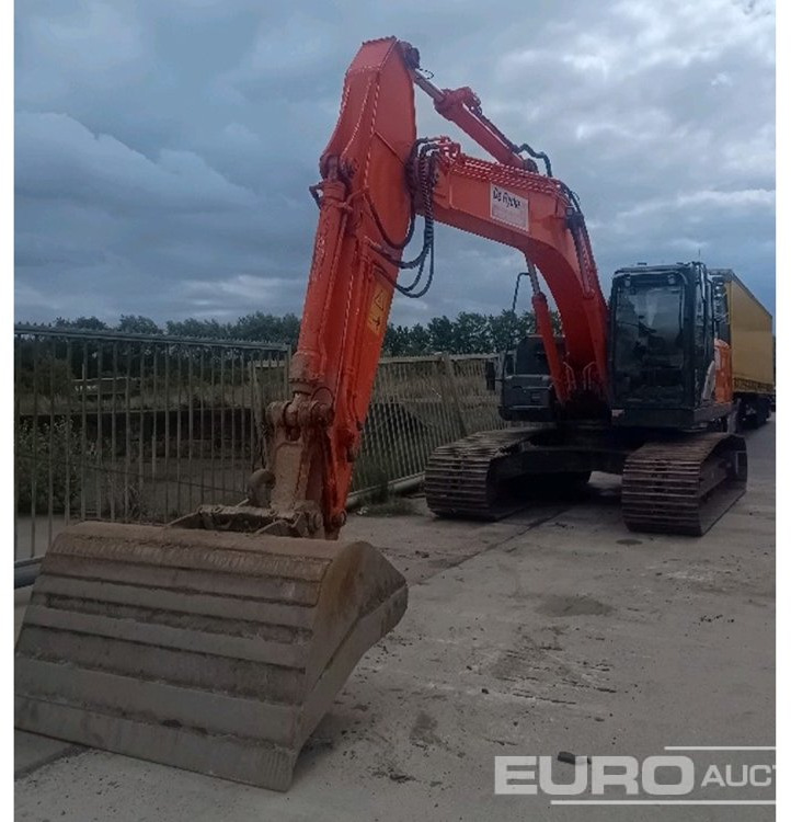 2016 Hitachi ZX210LC-5 - Paletli ekskavatör: fotoğraf 1 2016 Hitachi ZX210LC-5 - Paletli ekskavatör: fotoğraf 1