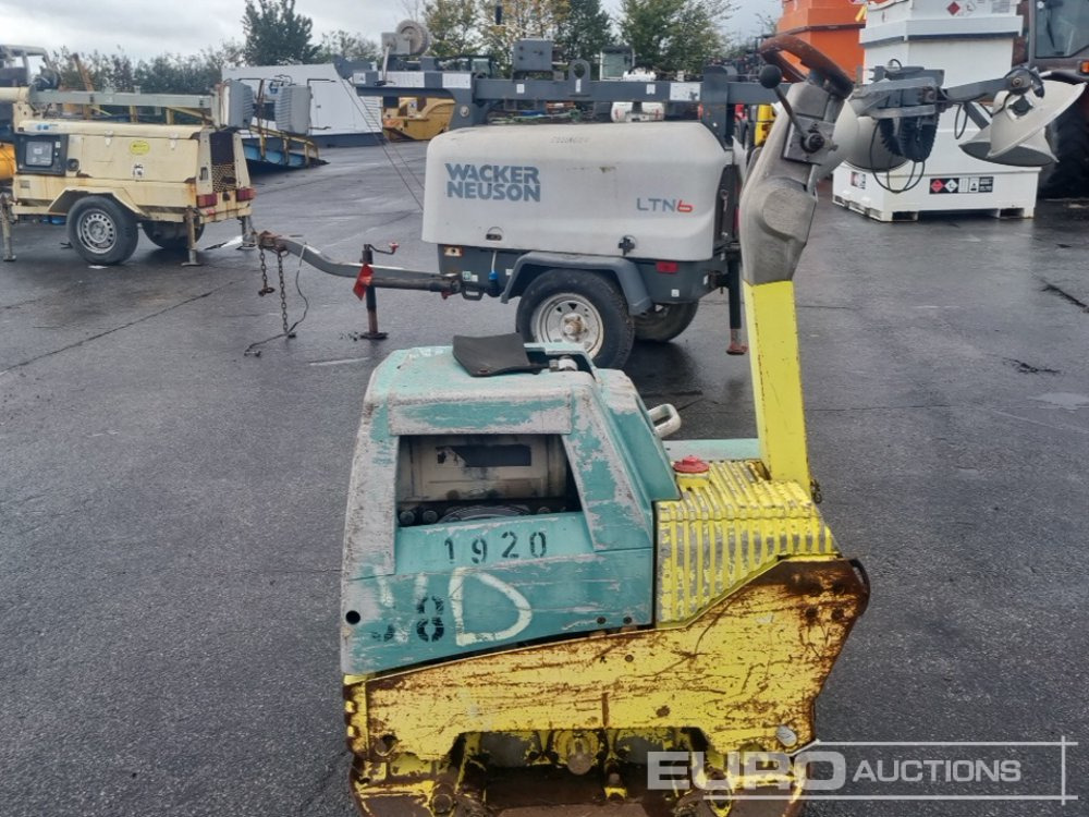 Ammann Diesel Vibrating Compaction Plate - Asfalt döşeme aracı: fotoğraf 2 Ammann Diesel Vibrating Compaction Plate - Asfalt döşeme aracı: fotoğraf 2