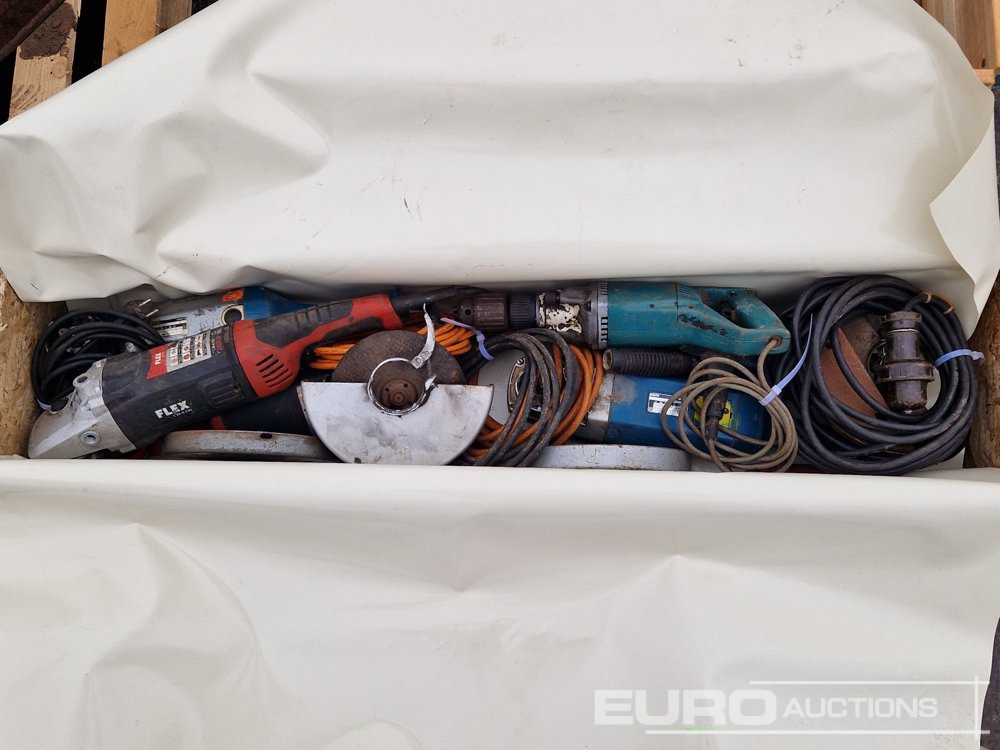 Angle Grinder (5 of), Power Drill - İnşaat ekipmanı: fotoğraf 1 Angle Grinder (5 of), Power Drill - İnşaat ekipmanı: fotoğraf 1