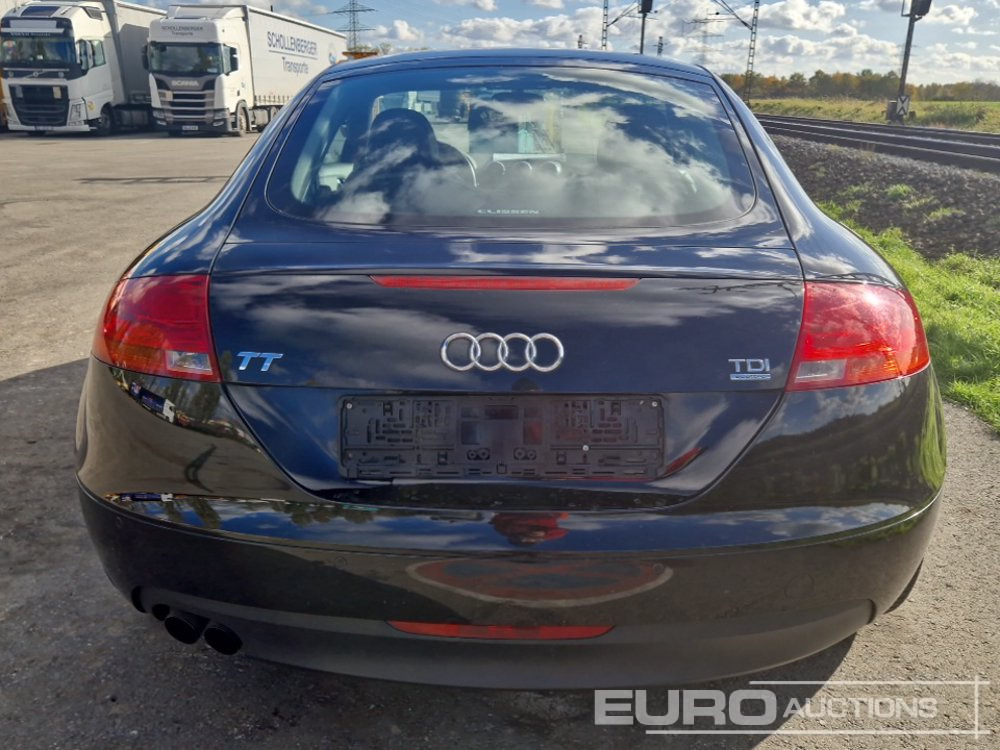 Audi TT - Binek araba: fotoğraf 4 Audi TT - Binek araba: fotoğraf 4