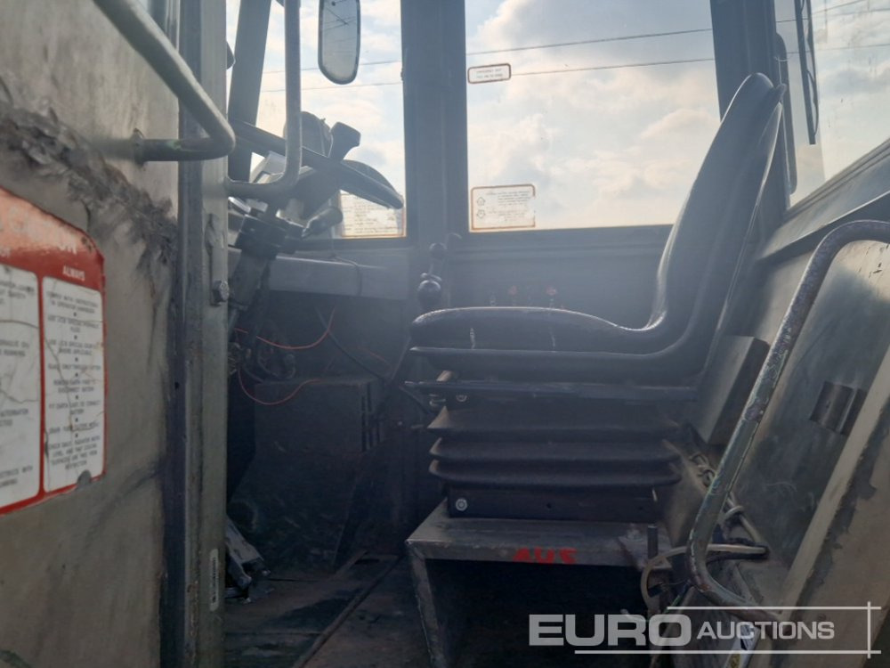 Tekerlekli yükleyici JCB 410M: fotoğraf 24
