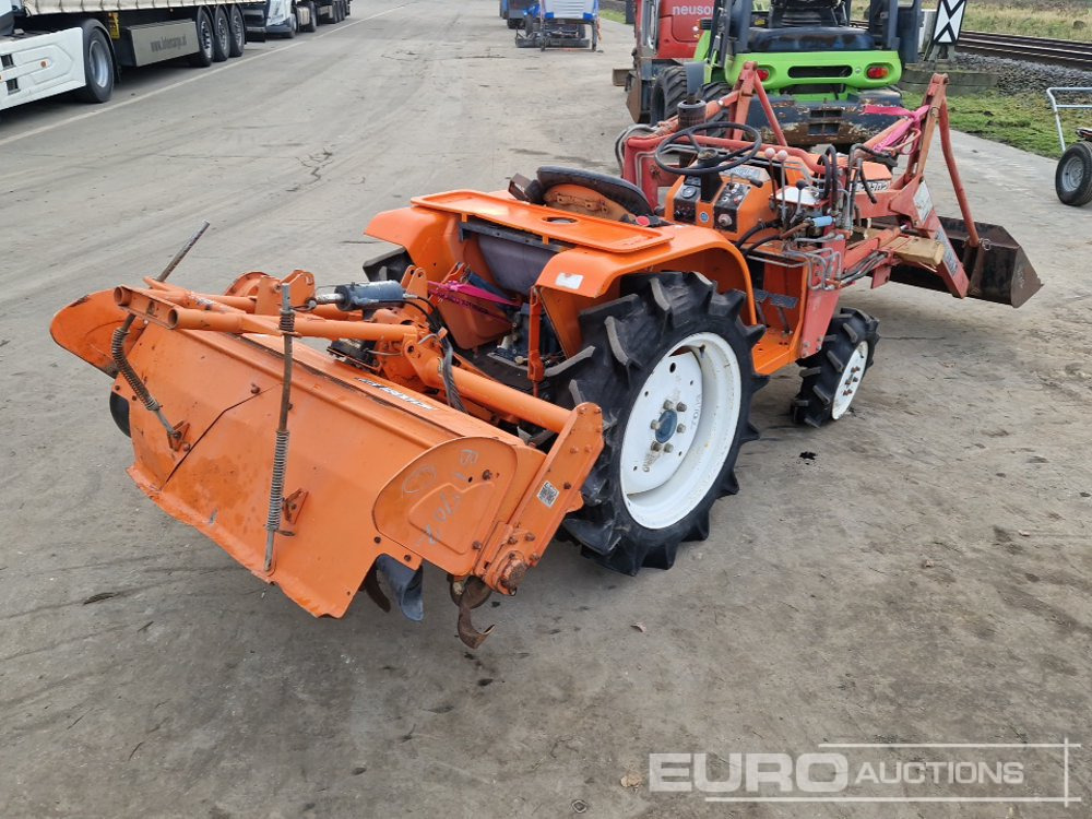 Kubota B1702 - Küçük traktör: fotoğraf 4 Kubota B1702 - Küçük traktör: fotoğraf 4