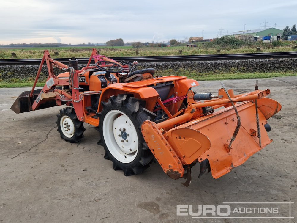 Kubota B1702 - Küçük traktör: fotoğraf 3 Kubota B1702 - Küçük traktör: fotoğraf 3
