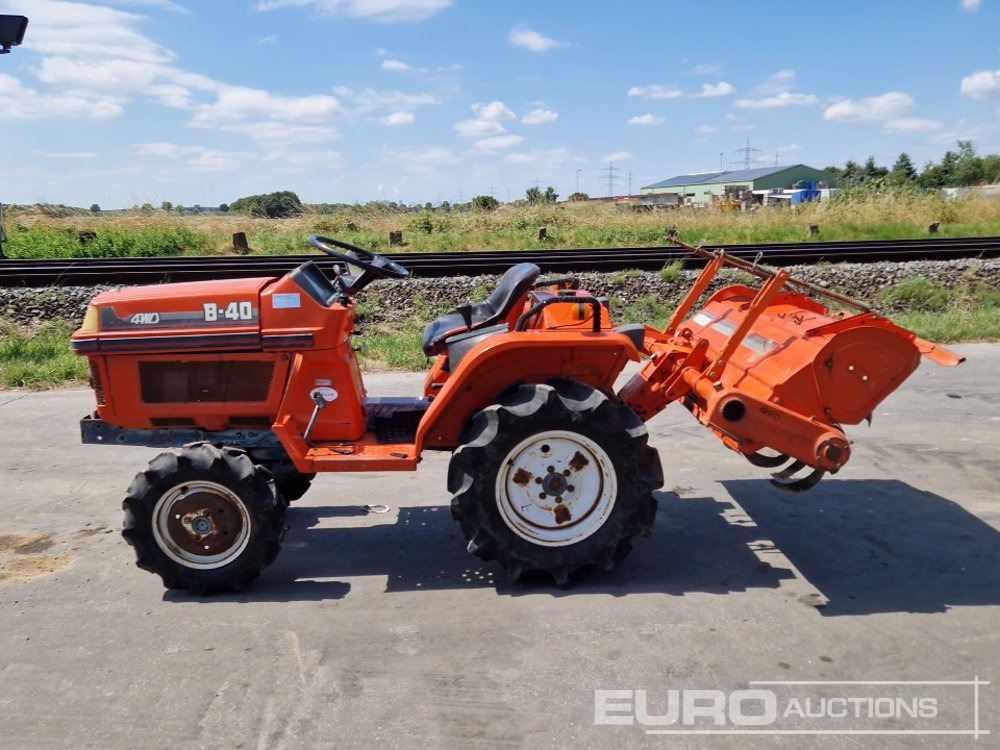 Kubota B40 - Küçük traktör: fotoğraf 2 Kubota B40 - Küçük traktör: fotoğraf 2