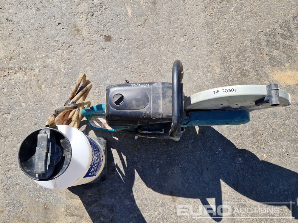 Makita EK7301 Handheld Quickcut Saw with Water Sprayer - Asfalt döşeme aracı: fotoğraf 3 Makita EK7301 Handheld Quickcut Saw with Water Sprayer - Asfalt döşeme aracı: fotoğraf 3