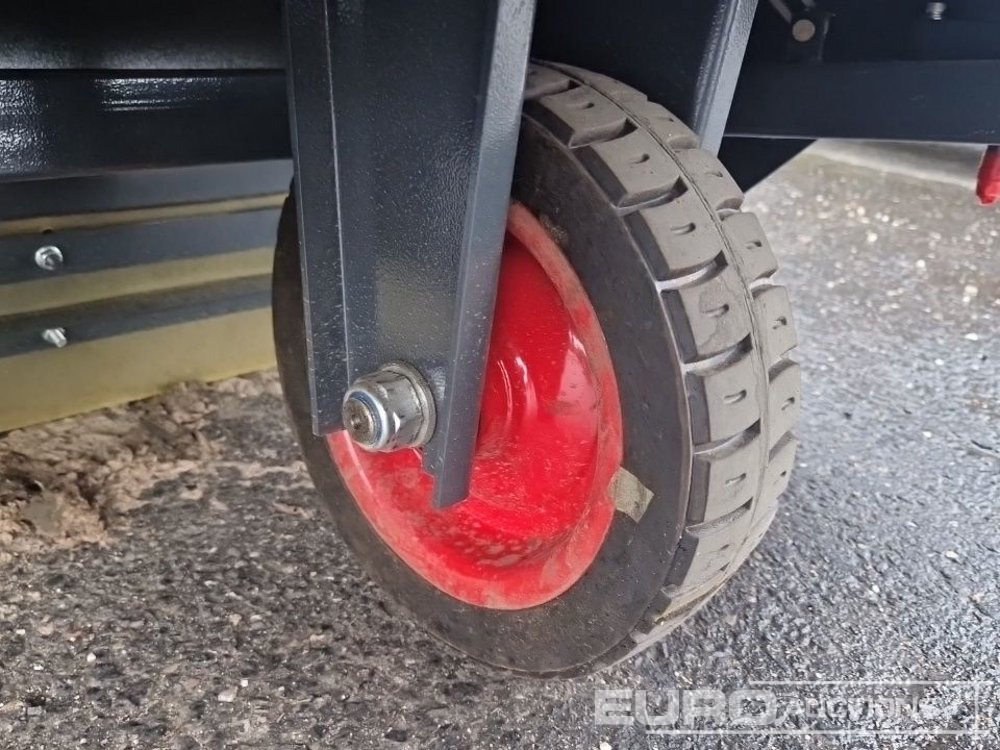 Yol süpürme aracı Unused 2025 Zvox 1260: fotoğraf 7 Yol süpürme aracı Unused 2025 Zvox 1260: fotoğraf 7