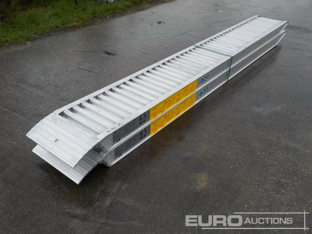 Unused CLM 85.25 Aluminium Loading Ramps (2of) 2920kg Capacity, 2500mm Length - Yükleme rampası: fotoğraf 2 Unused CLM 85.25 Aluminium Loading Ramps (2of) 2920kg Capacity, 2500mm Length - Yükleme rampası: fotoğraf 2
