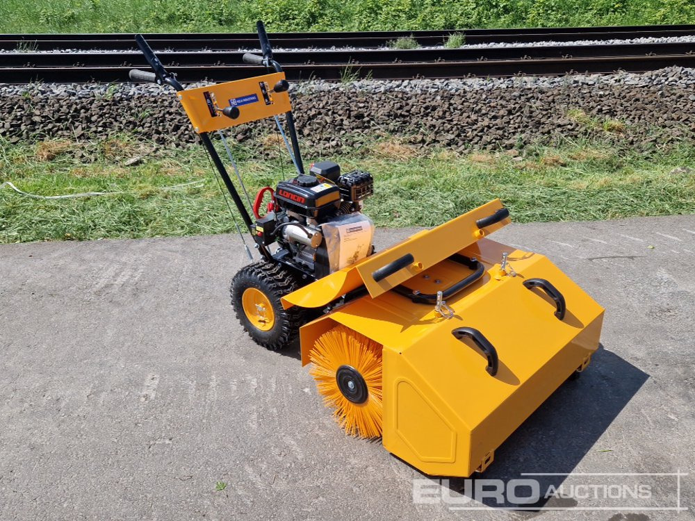 Unused FS800 Walk Behind Sweeper, E-start, cw: Collection Box , Snowblade 800mm - Garaj ekipman: fotoğraf 5 Unused FS800 Walk Behind Sweeper, E-start, cw: Collection Box , Snowblade 800mm - Garaj ekipman: fotoğraf 5