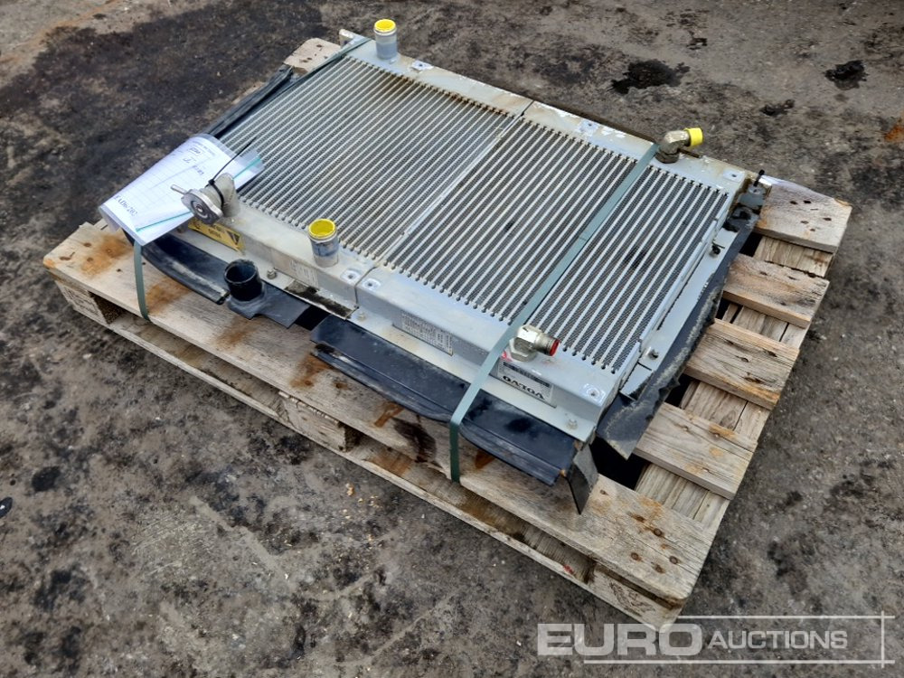 Radiator to suit Volvo ECR88D - Yedek parça - Ekskavatör: fotoğraf 2 Radiator to suit Volvo ECR88D - Yedek parça - Ekskavatör: fotoğraf 2